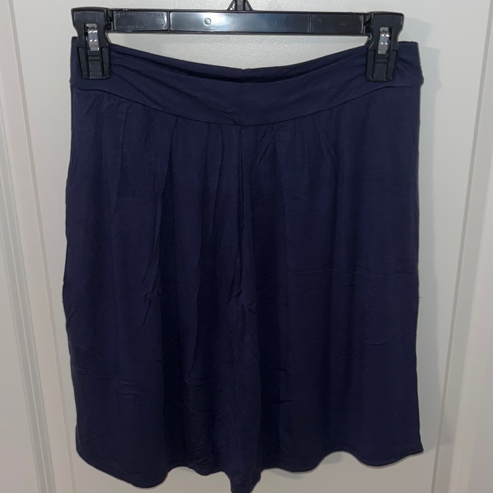 Loveappela slip on navy skirt